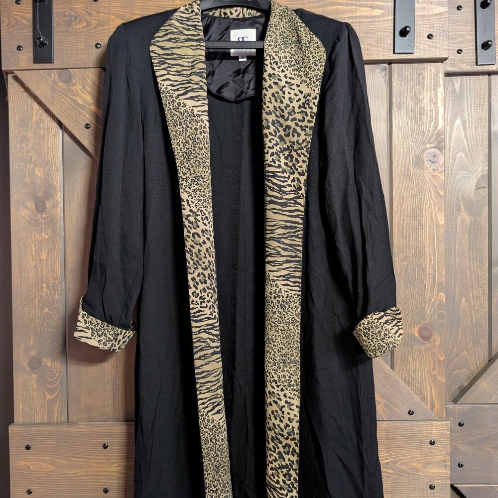 Bahari Group long black lightweight jacket with leopard accents size 18